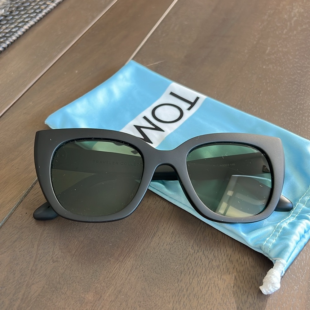 Toms Traveler Collection Sunglasses • Sydney • Matte Black